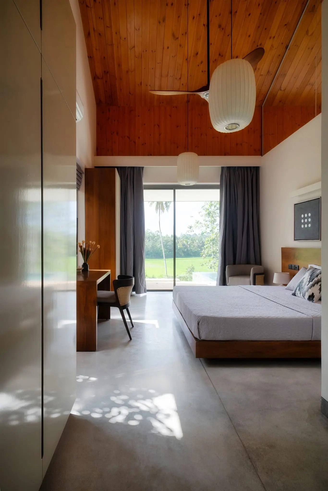 Hansa Villa master bedroom with paddy field view