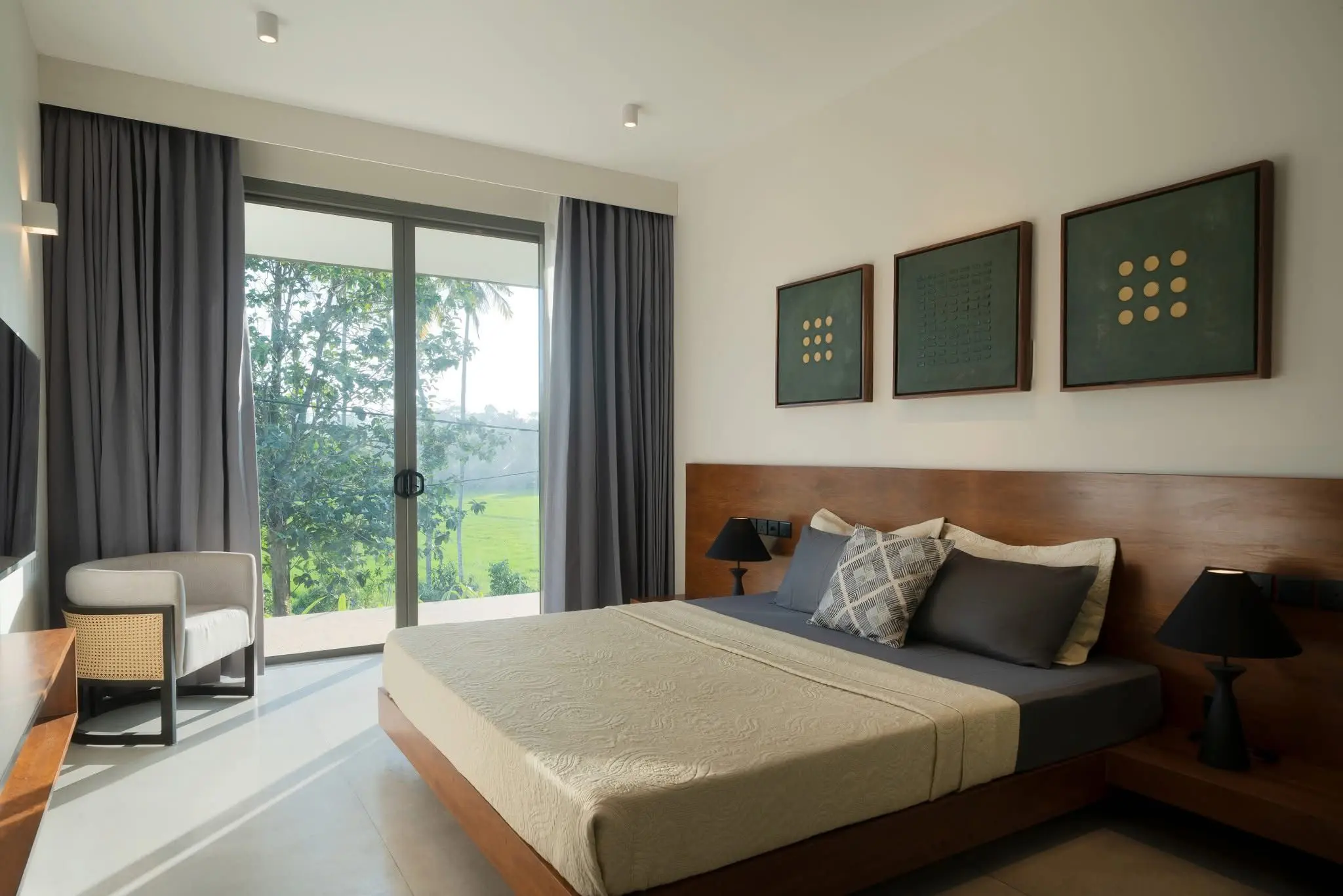 Hansa Villa second bedroom garden view